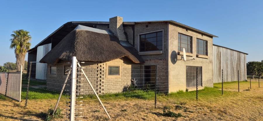 Commercial Property for Sale in Douglas Northern Cape